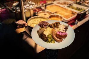 Julbord på Event Center Knock 'em Down i Kalmar – bild 2