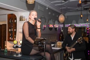 Julmeny på Såstaholm i Täby – bild 4