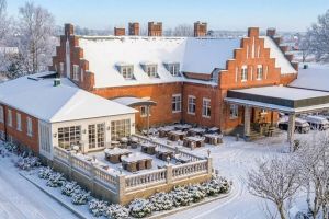 Julbord på Villa Brunnby i Nyhamnsläge – bild 2